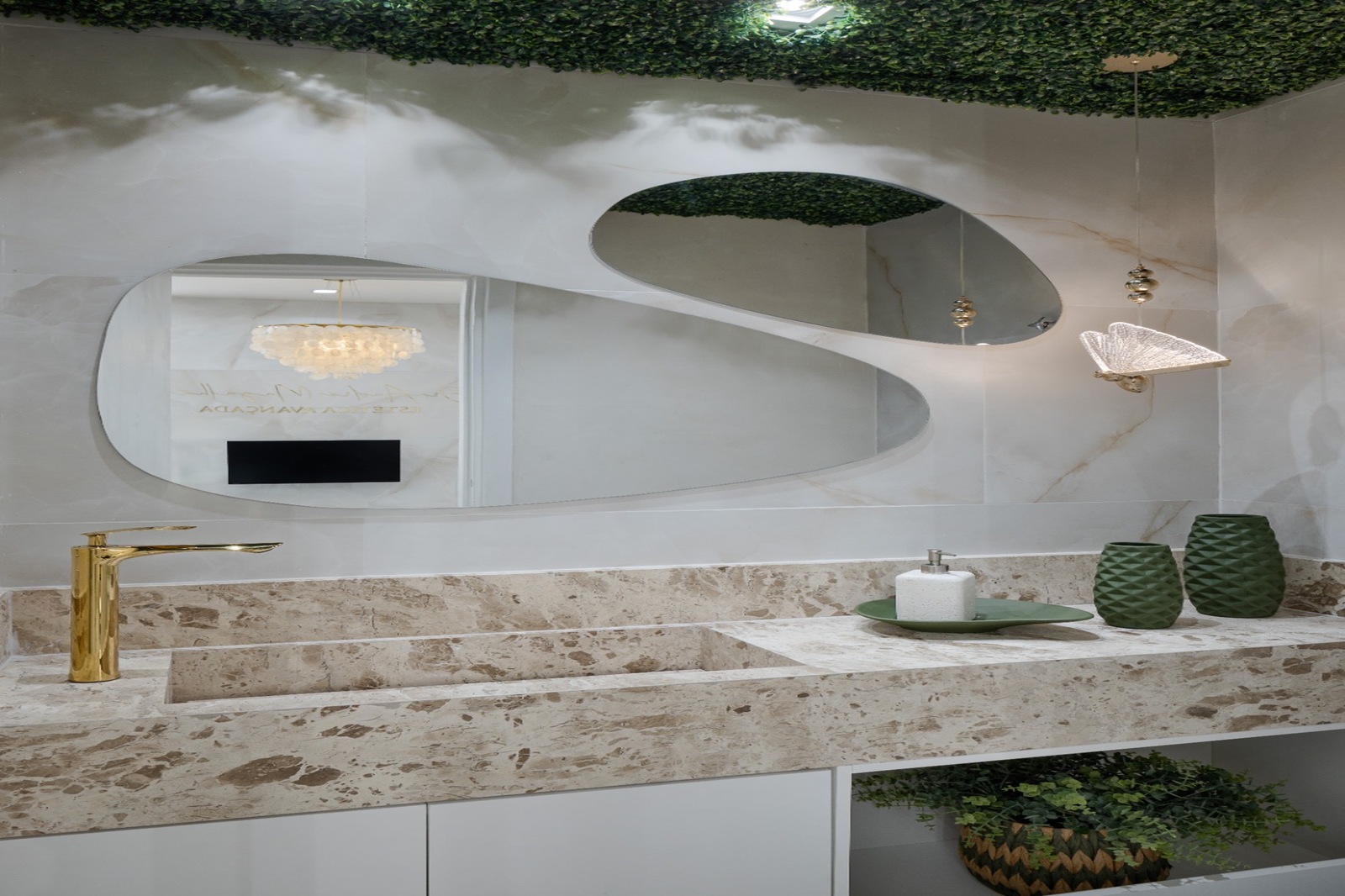 fe5e7b11-ffe5-4642-8e09-6215cb97f306